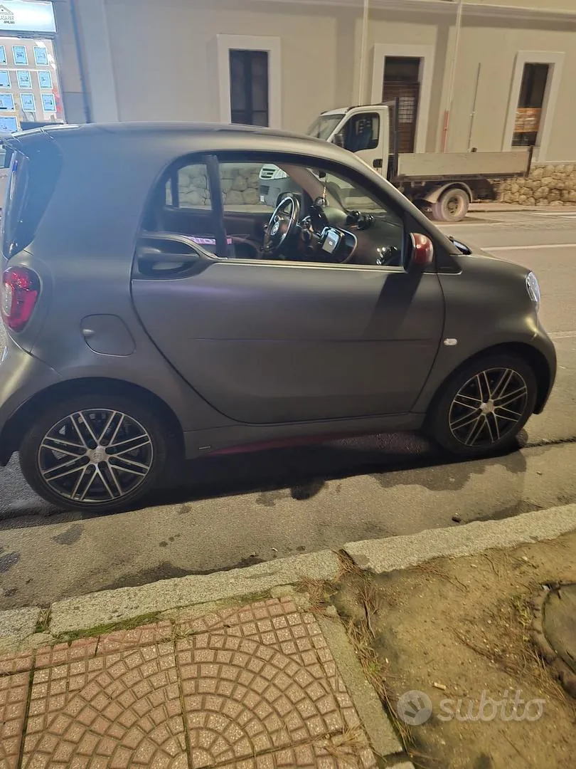 Smart Fortwo 2019 photo 2