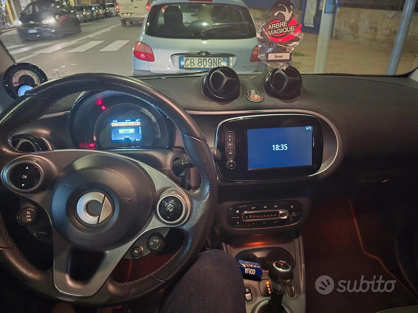 Smart Fortwo 2019 photo 3