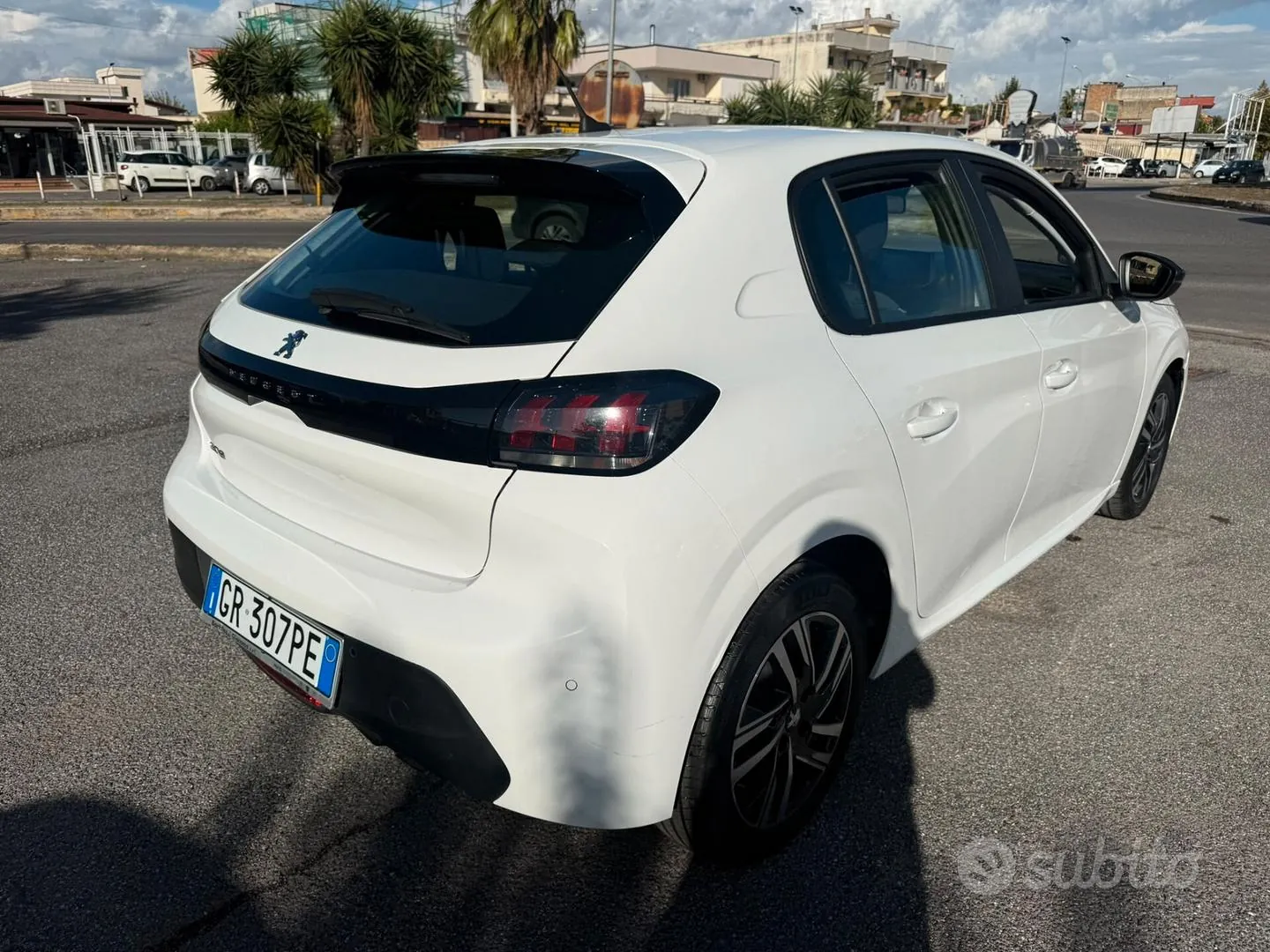 Peugeot 208 2023 photo 5