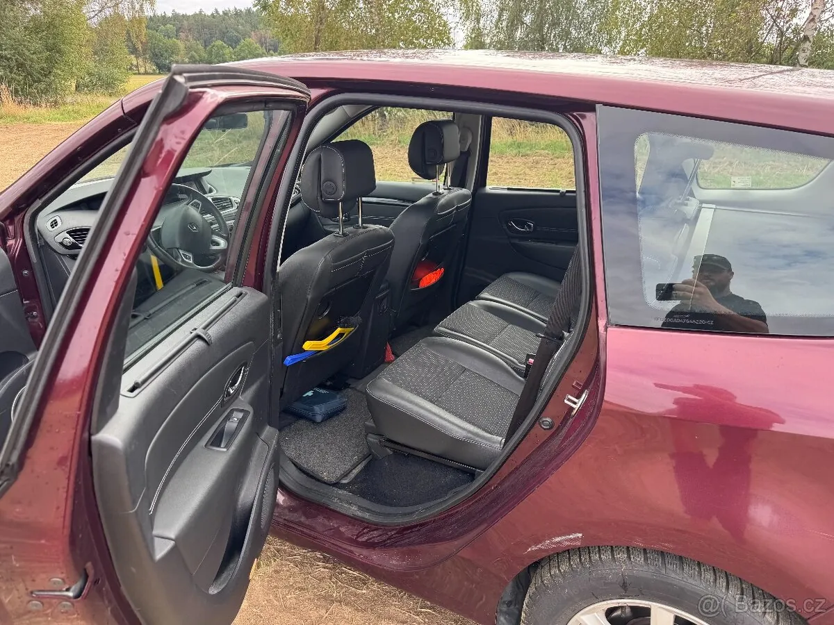 Renault Scenic 2013 photo 4