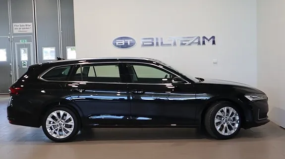 Skoda Superb 2025 photo 3