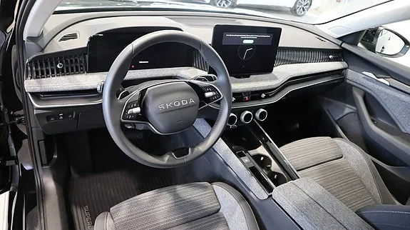 Skoda Superb 2025 photo 5
