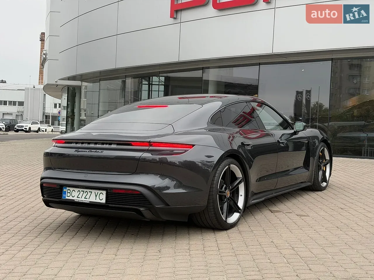 Porsche Taycan 2020 photo 3