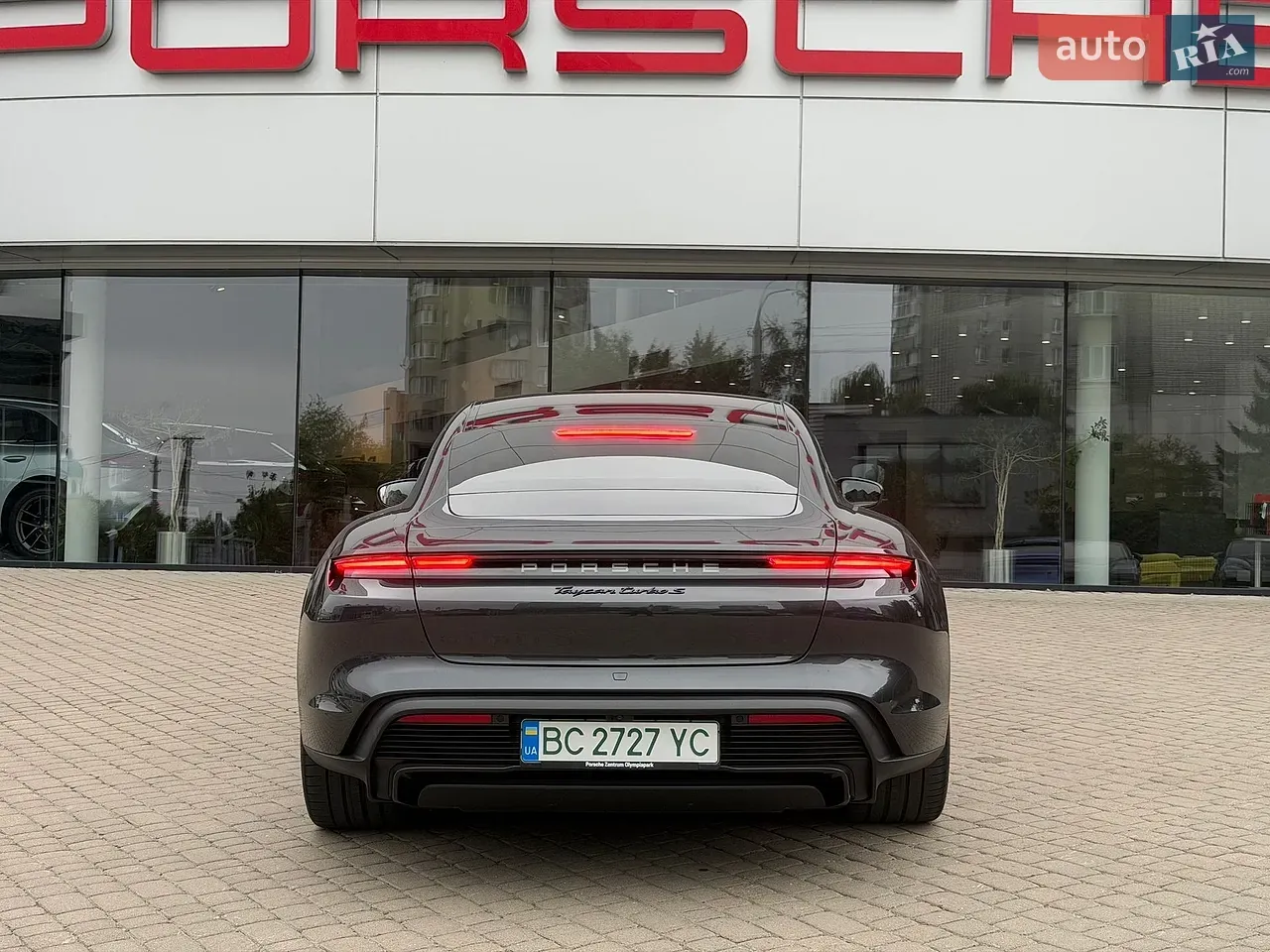 Porsche Taycan 2020 photo 4