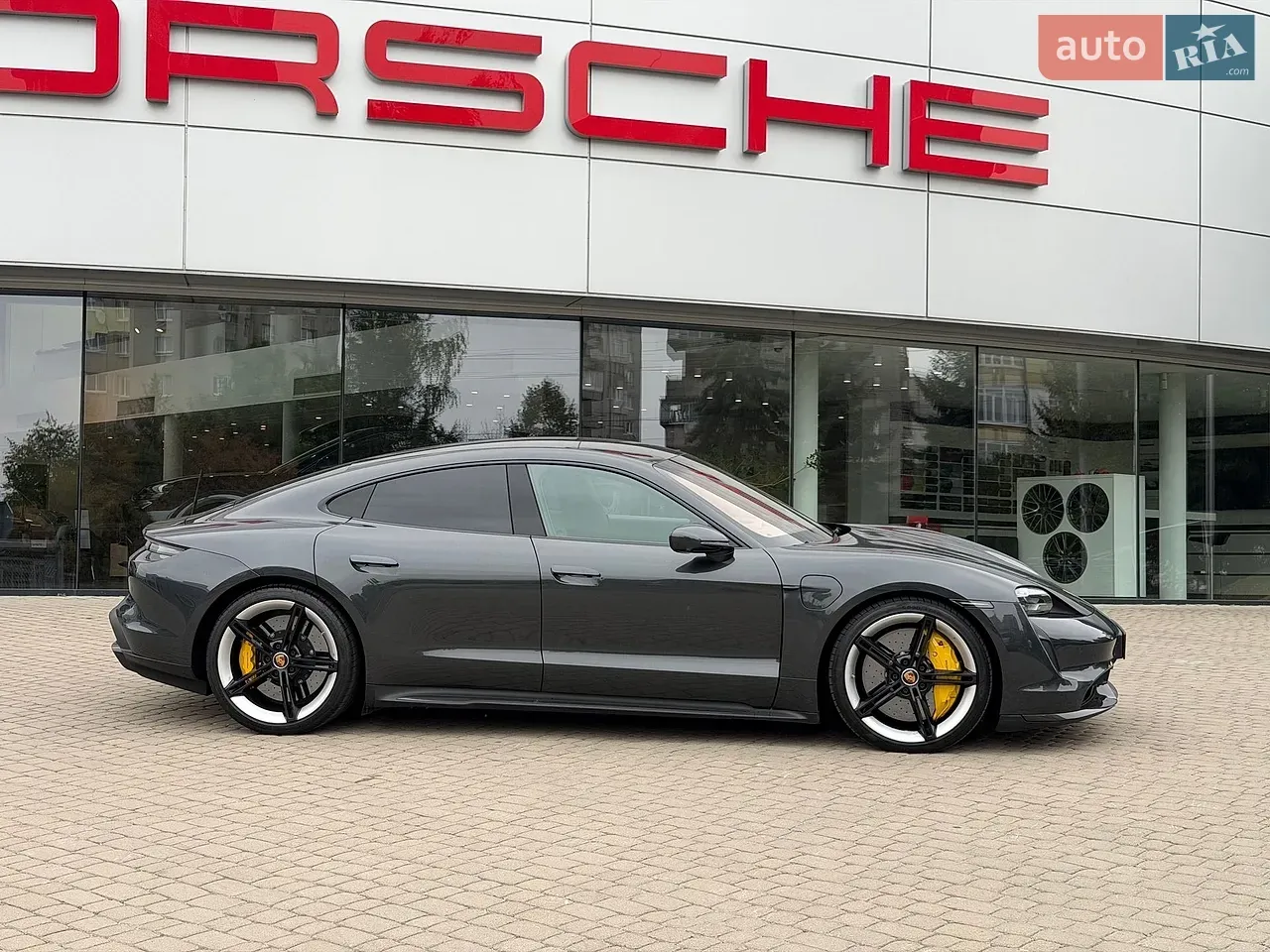 Porsche Taycan