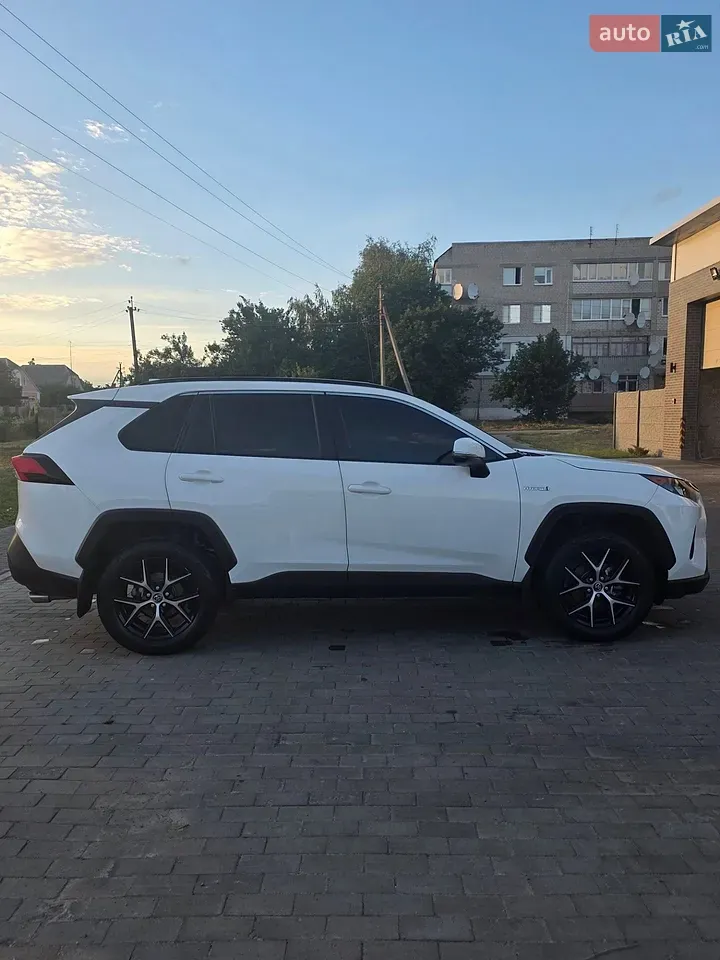 Toyota Rav4 2019 photo 4
