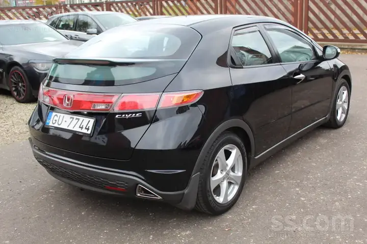 Honda Civic 2007 photo 4