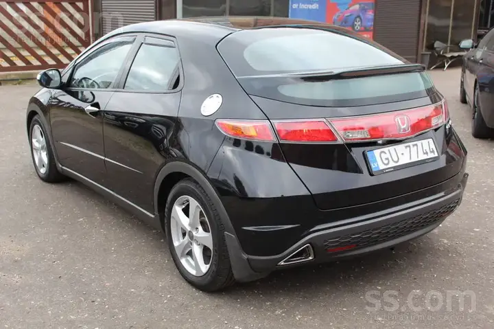 Honda Civic 2007 photo 3