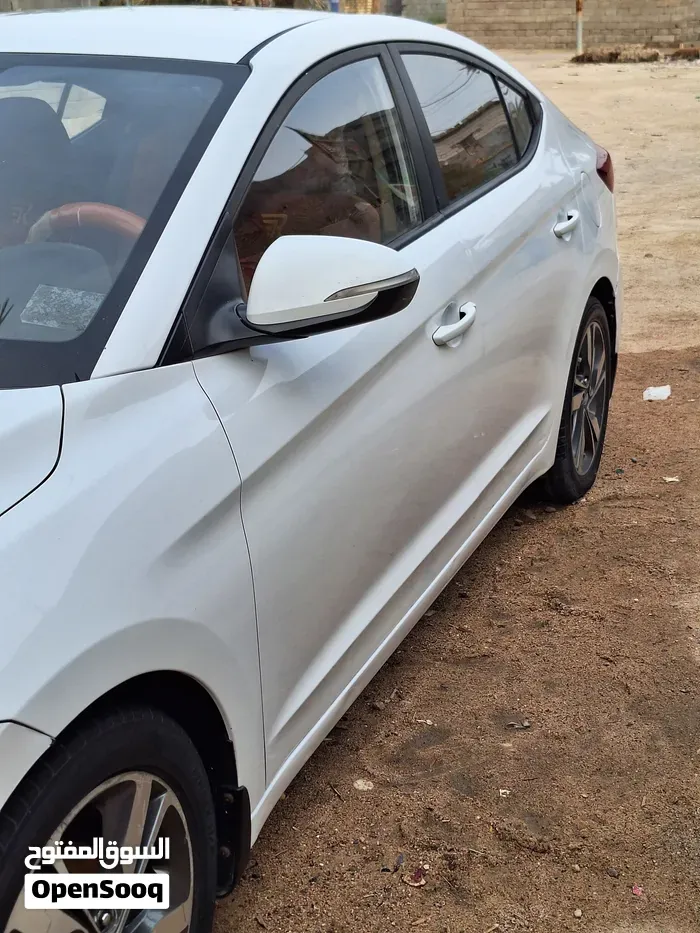 Hyundai Elantra 2017 photo 2