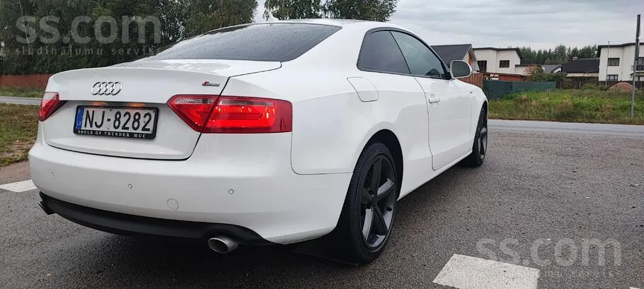 Audi A5 2009 photo 4