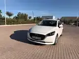Mazda 2 2021 photo 4