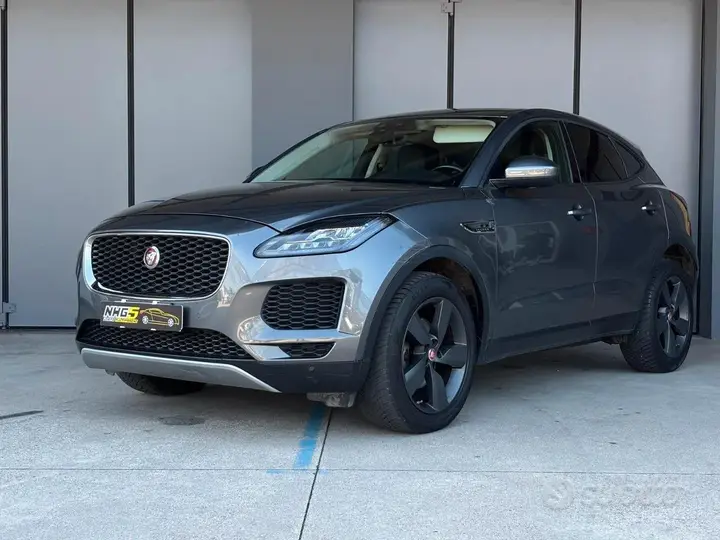 Jaguar E-Pace 2018 photo 2