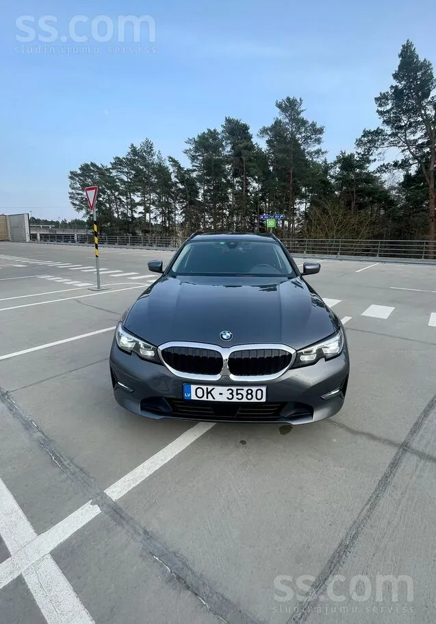 BMW 318 2021 photo 3