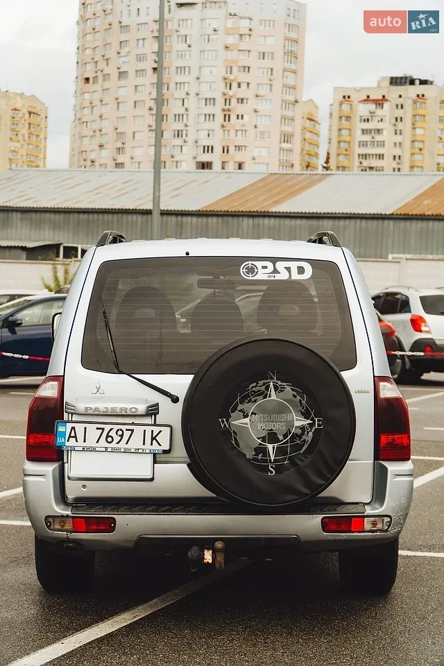 Mitsubishi Pajero Wagon 2004 photo 5