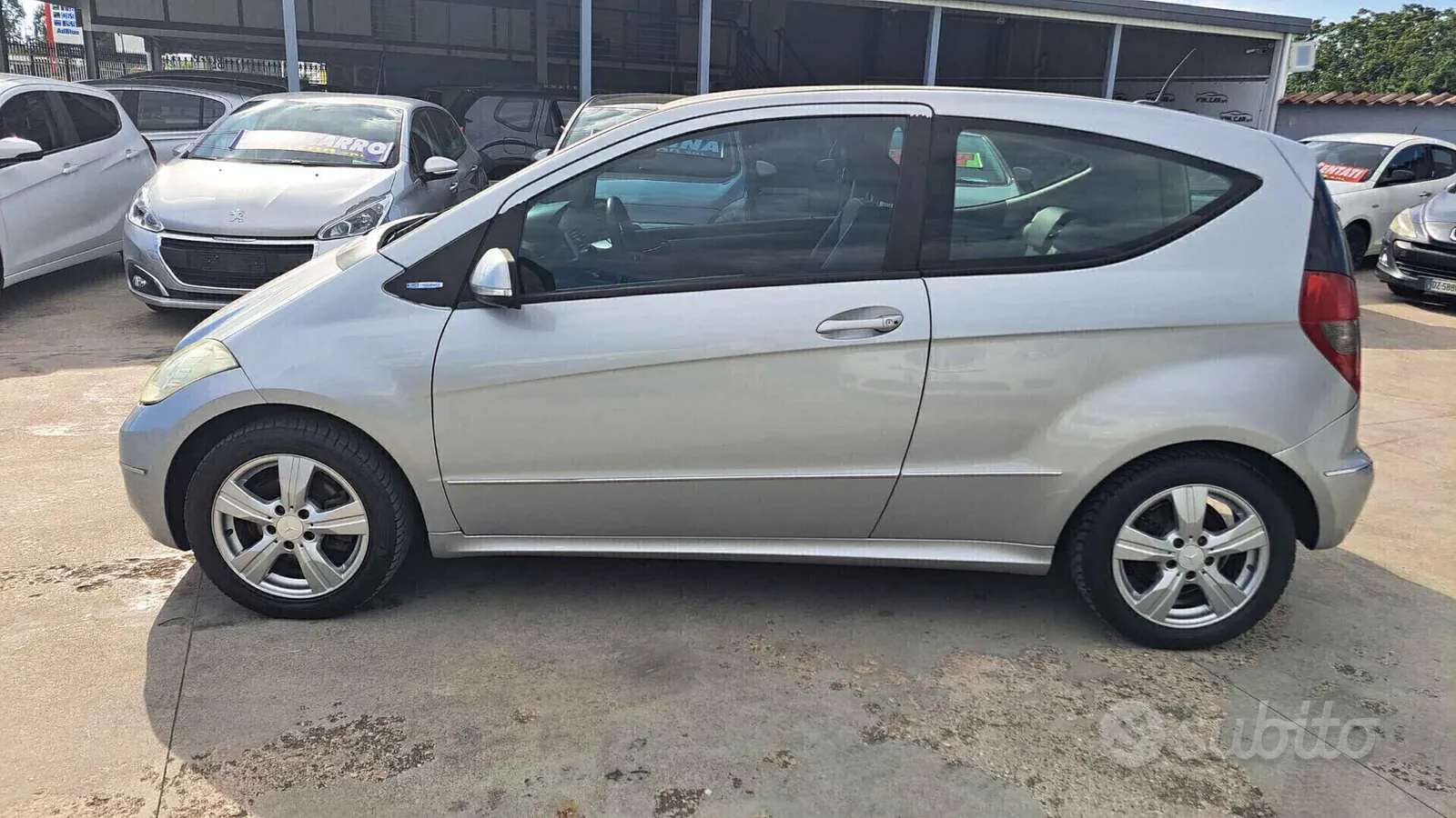 Mercedes-Benz A 2010 photo 4