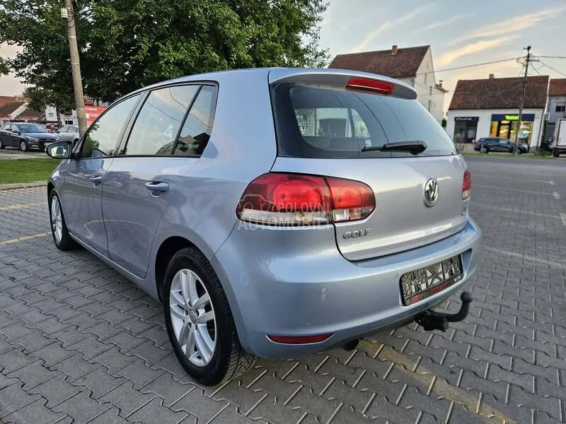 Volkswagen Golf 2010 photo 5