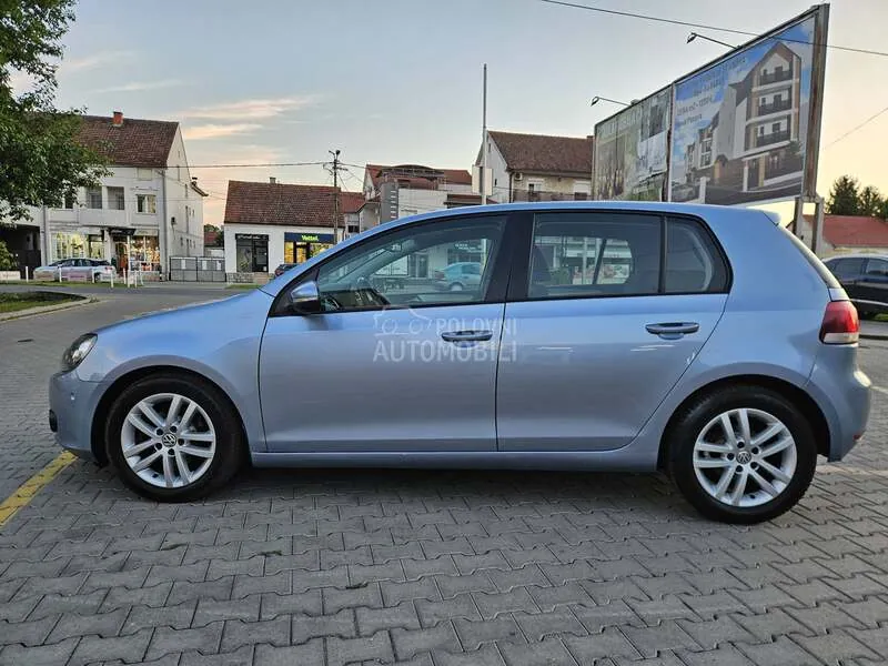 Volkswagen Golf 2010 photo 3