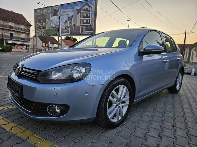 Volkswagen Golf 2010 photo 2