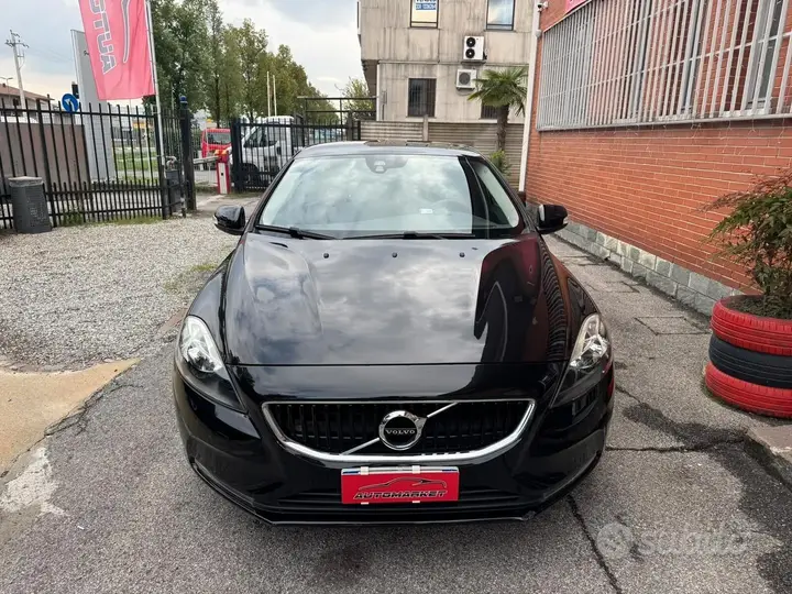 Volvo V40 2017 photo 2