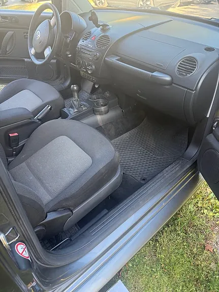 Volkswagen New Beetle 2006 photo 4