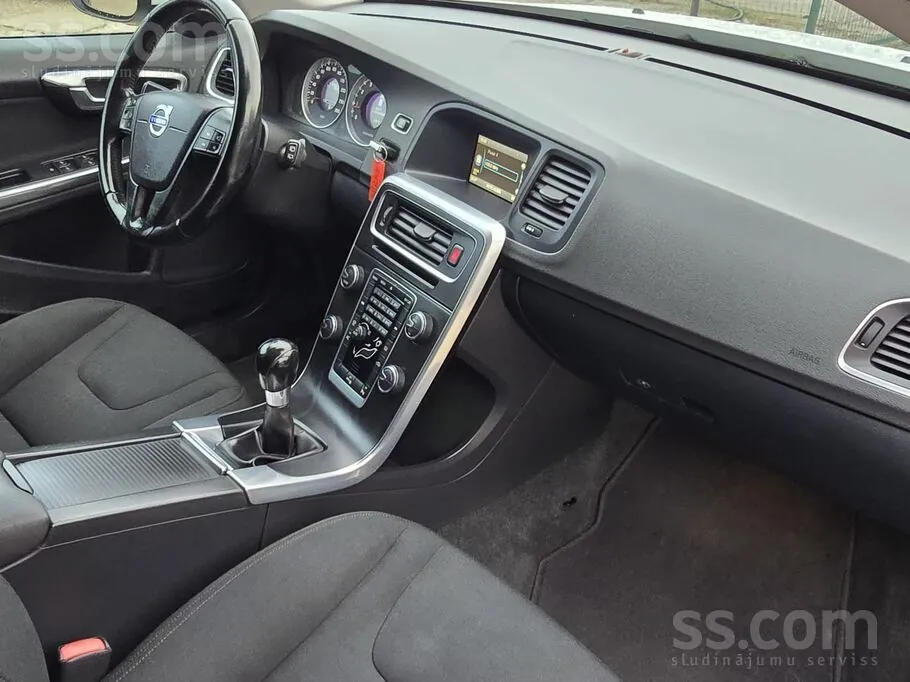 Volvo V60 2011 photo 5