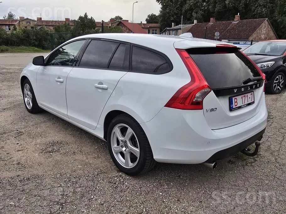 Volvo V60 2011 photo 3