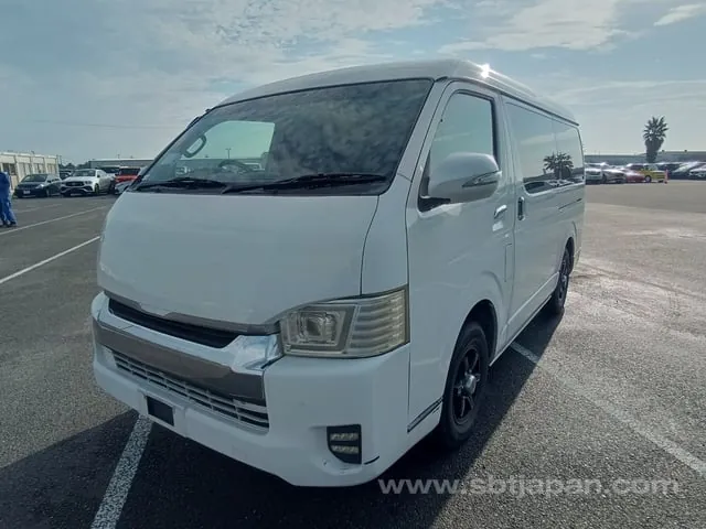 Toyota Hiace 2007 photo 2