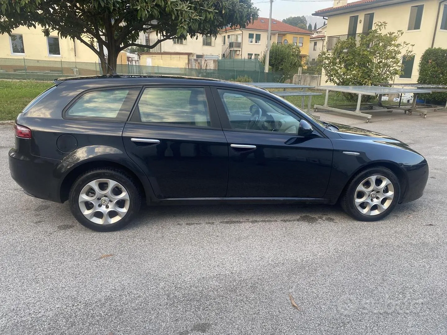 Alfa Romeo 159 2008 photo 3