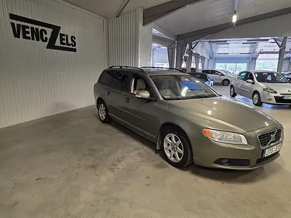 Volvo V70 2009 photo 2