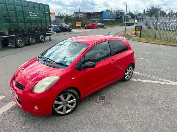 Toyota Yaris 2008 photo 2