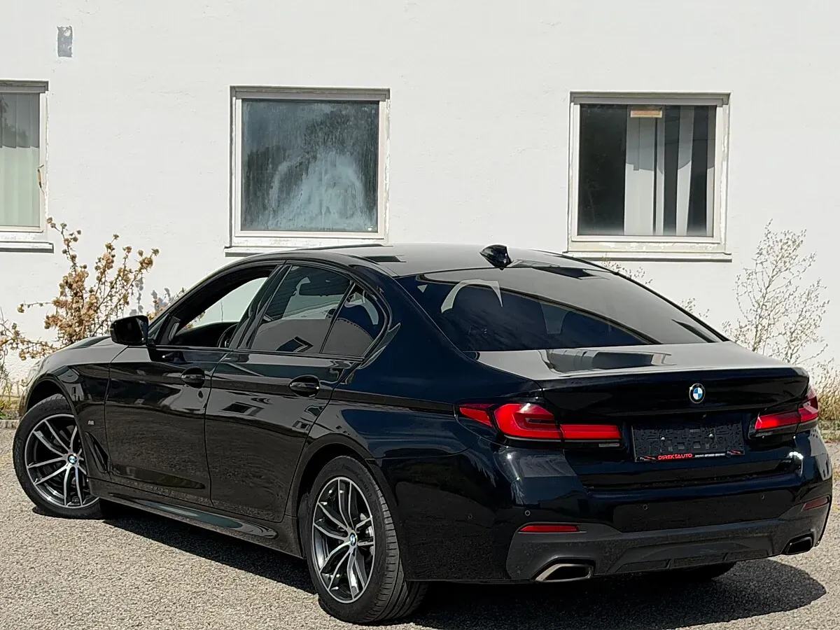 BMW 5 Series 2023 photo 3