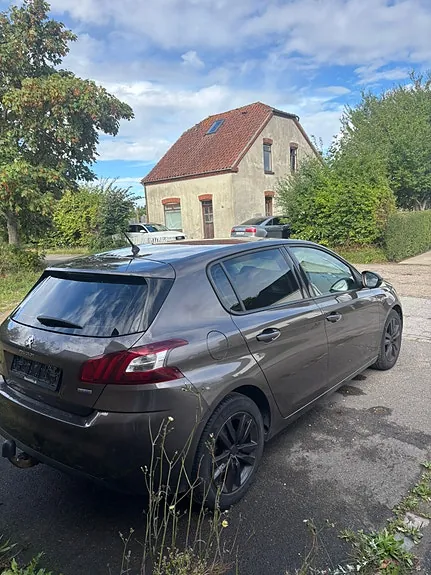 Peugeot 308 2015 photo 2