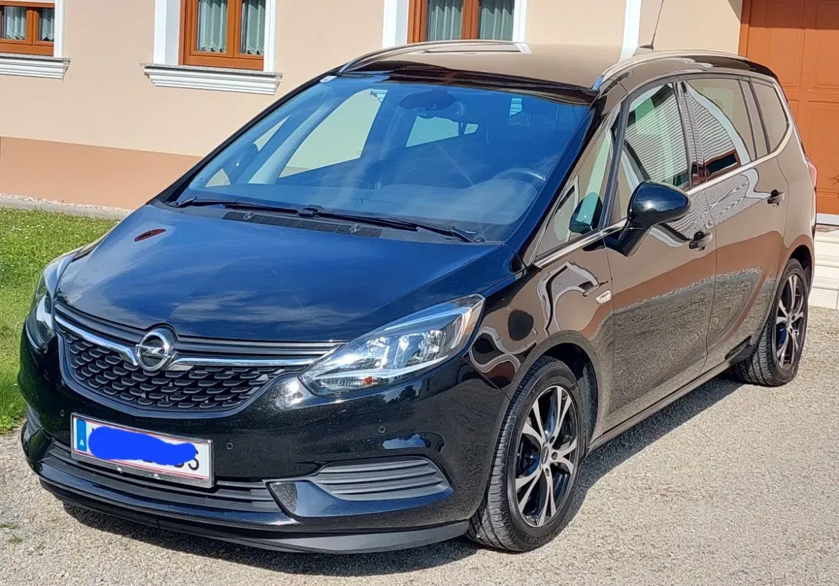 Opel Zafira Tourer 2018 photo 2