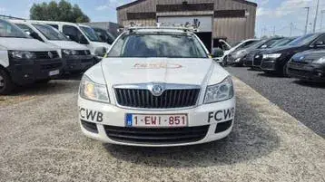 Skoda Octavia 2013 photo 2