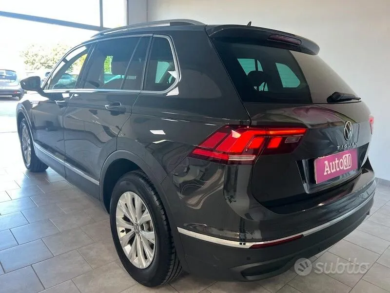 Volkswagen Tiguan 2023 photo 2