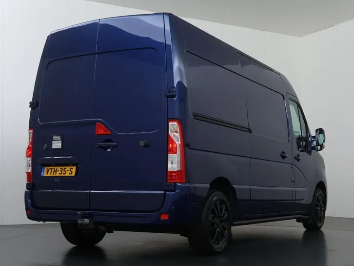 Renault Master 2023 photo 2