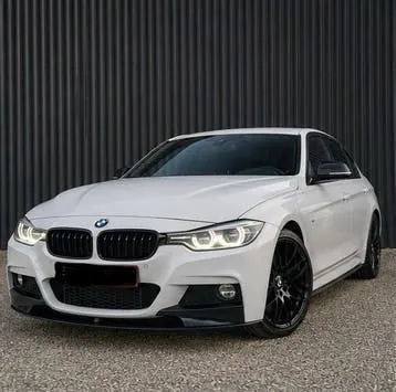 BMW F30