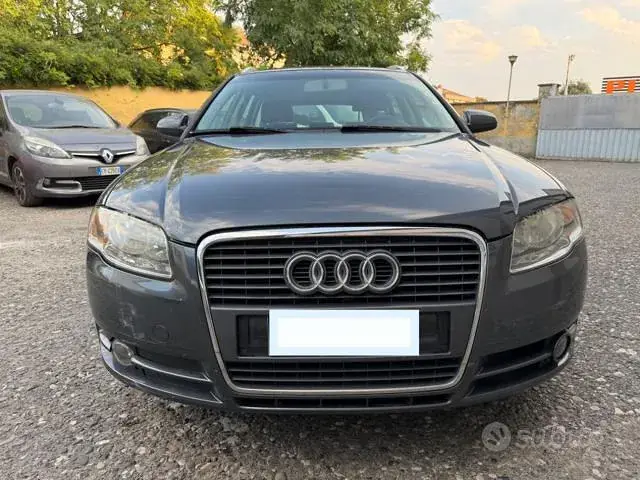 Audi A4 2005 photo 2