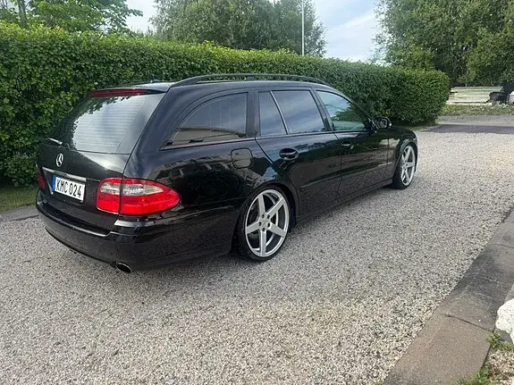 Mercedes-Benz E 200 2009 photo 4