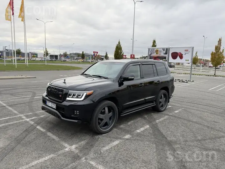 Toyota Land Cruiser 2014 photo 2