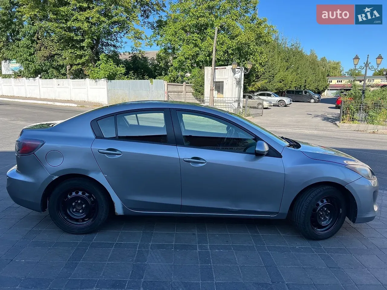 Mazda 3 2011 photo 2