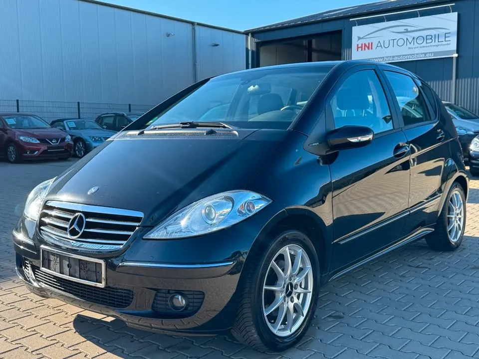 Mercedes-Benz A180