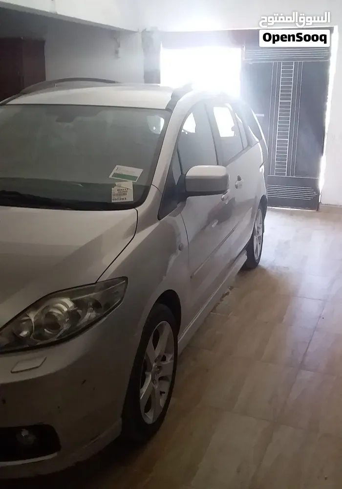 Mazda 5 2010 photo 2