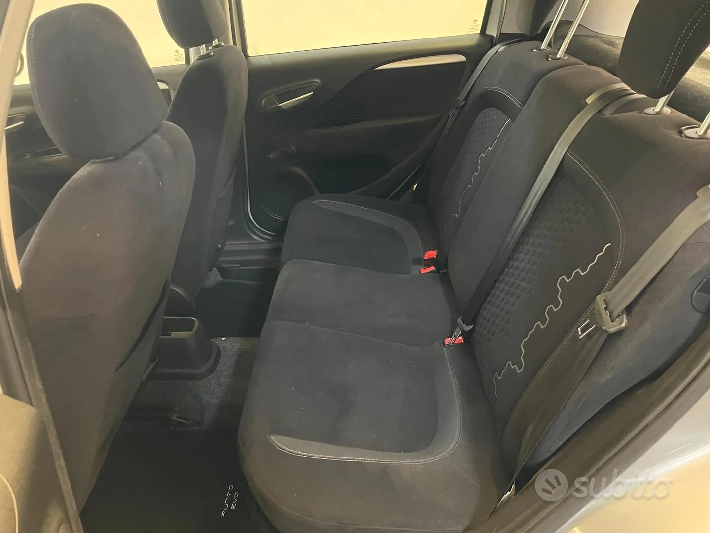 Fiat Punto 2015 photo 5