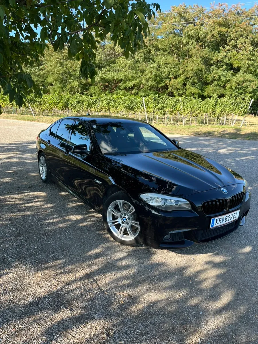 BMW 5 Series 2011 photo 3
