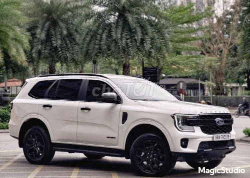 Ford Everest 2024 photo 3