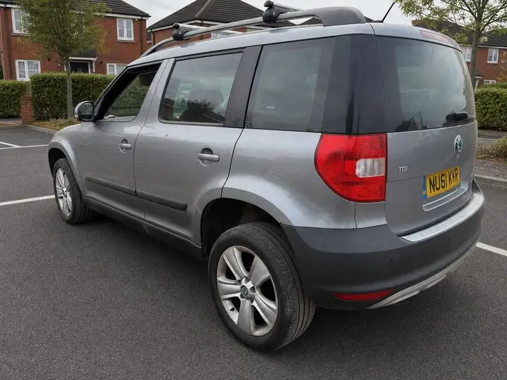 Skoda Yeti 2011 photo 4