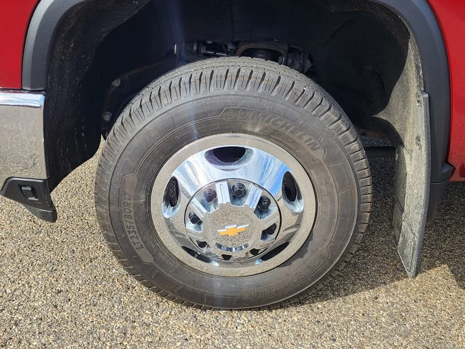 Chevrolet Silverado 3500Hd 2024 photo 5