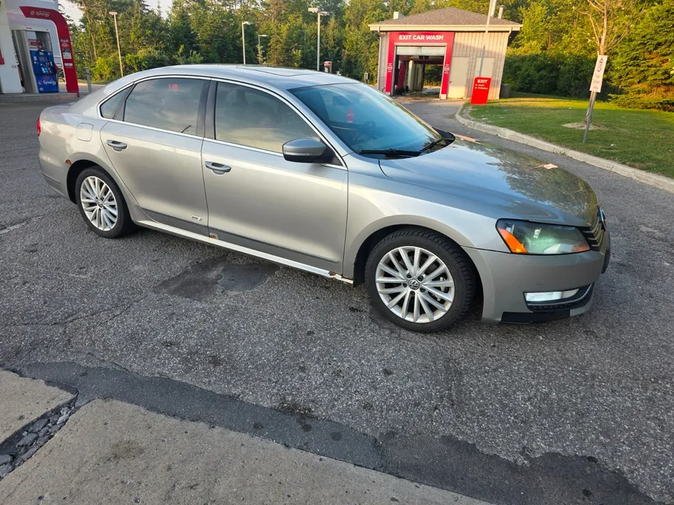 Volkswagen Passat 2013 photo 2