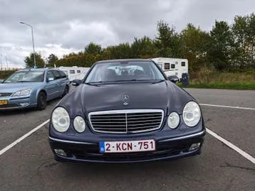Mercedes-Benz E240